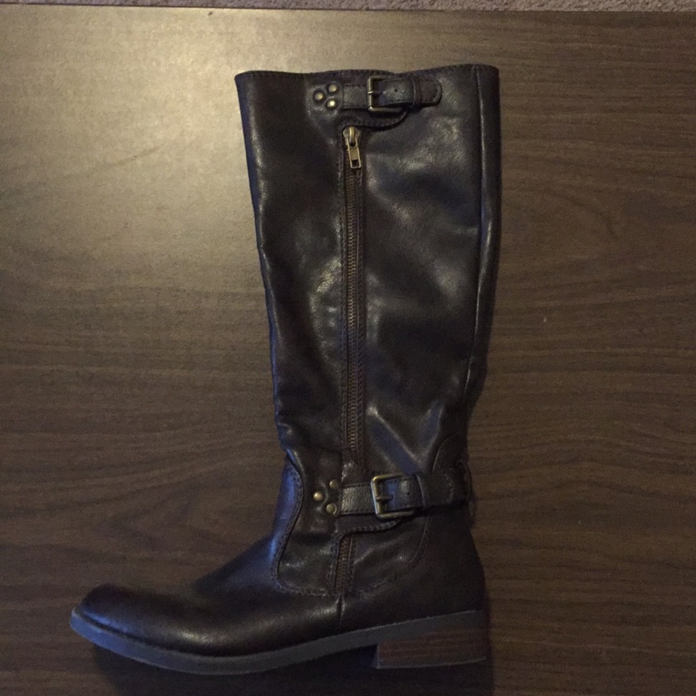 Tall boot